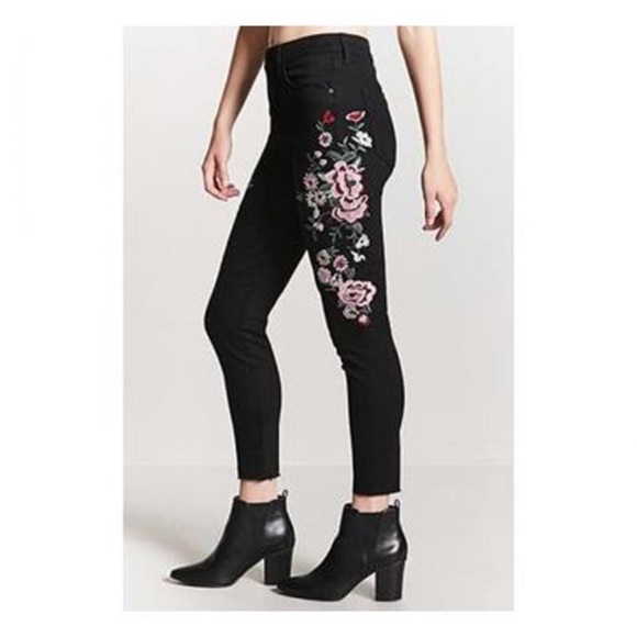 Forever 21 Denim - Forever 21 Floral Embroidered Black Skinny Jean